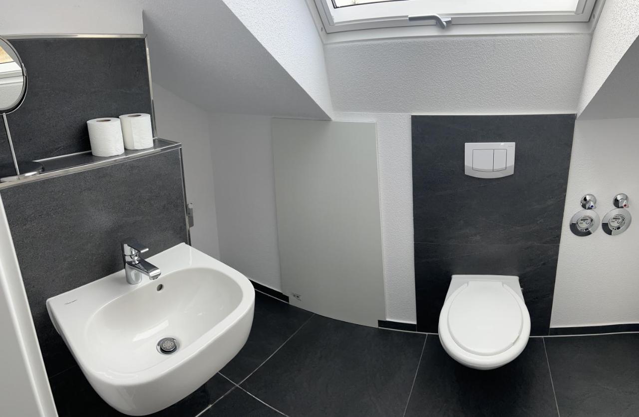Unique Geraeumige 2 Zimmerwohnung In Tuttlingen Mit Netflix, Sauna Und Fitness Kültér fotó